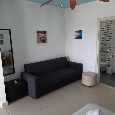In With Sea Views & Pool