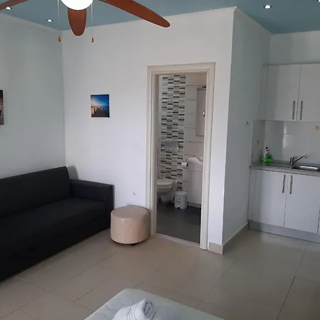 In With Sea Views & Pool