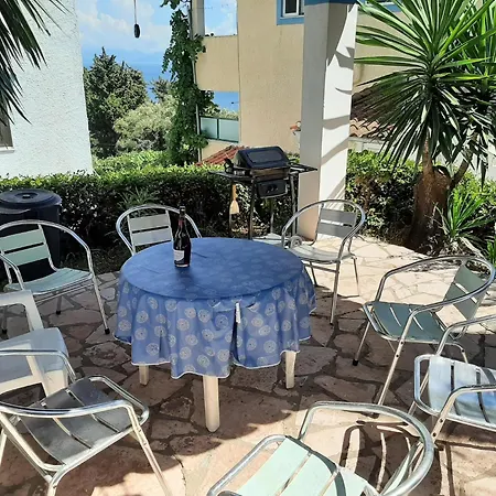In With Sea Views & Pool